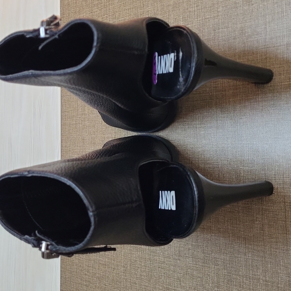 DKNY Black Peep-Toe Ankle Boots SZ6.5 - Picture 8 of 8